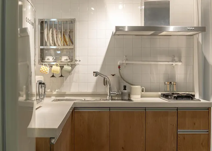 Maison242 3*